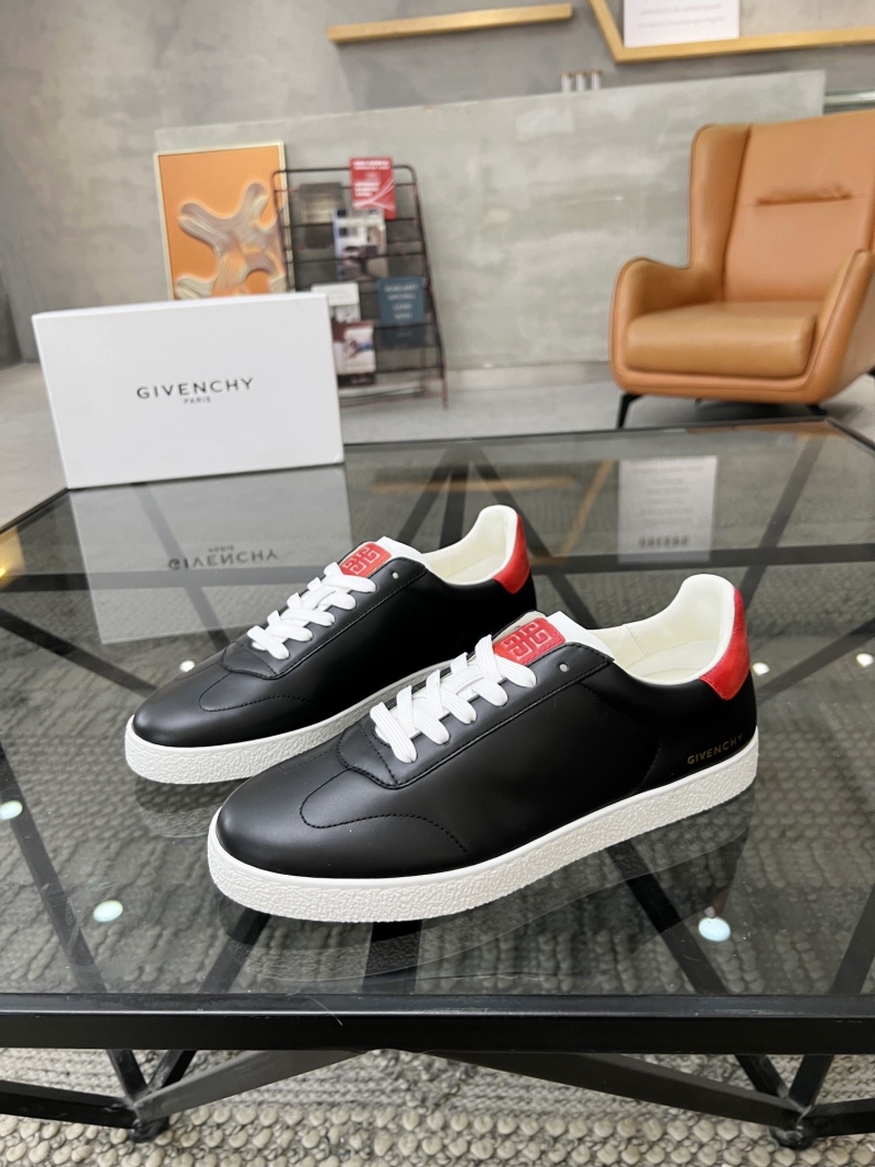 Givenchy Sneakers